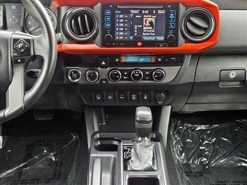 Certified 2017 Toyota Tacoma TRD Sport image 16