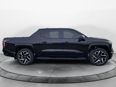 Used 2024 Chevrolet Silverado EV RST image 6