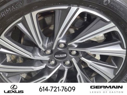 Used 2025 Lincoln Aviator AWD image 13