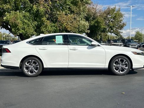 Used 2023 Honda Accord EX image 8