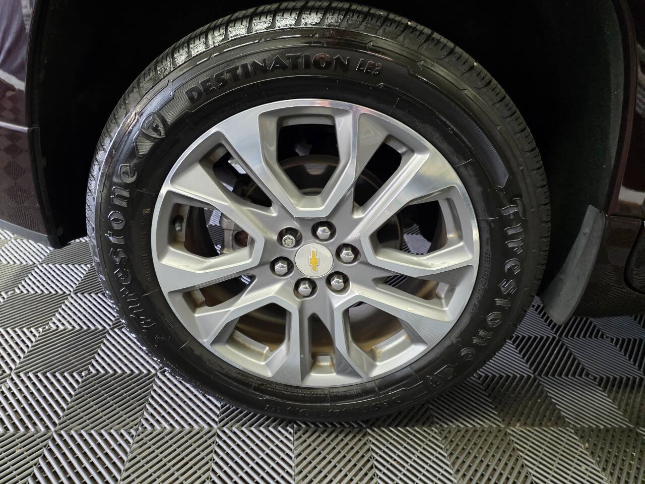 Used 2019 Chevrolet Traverse Premier w/ Driver Confidence II Package FWD image 38