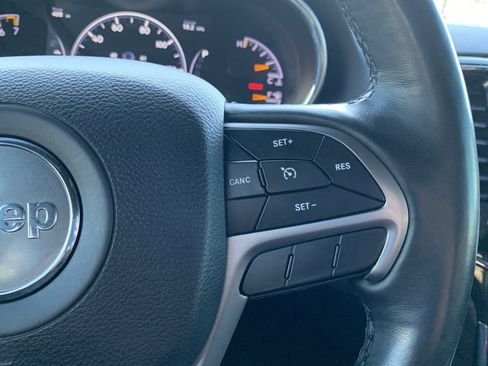 Used 2019 Jeep Grand Cherokee Altitude image 19