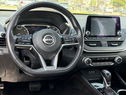 Used 2024 Nissan Altima 2.5 SR FWD image 25