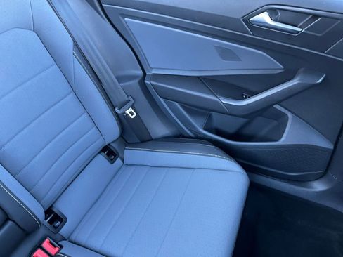 Used 2025 Volkswagen Jetta SE image 37