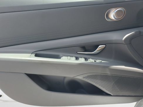 Certified 2024 Hyundai Elantra SEL FWD image 19