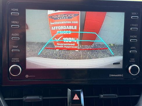 Used 2021 Toyota Corolla LE FWD image 33