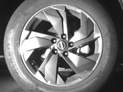 Used 2025 Nissan Rogue SV FWD image 13