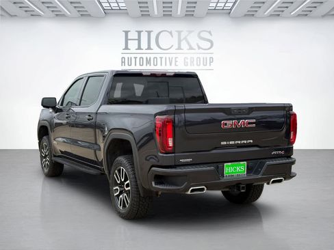 Used 2022 GMC Sierra 1500 AT4 w/ Technology Package AWD/4WD image 7