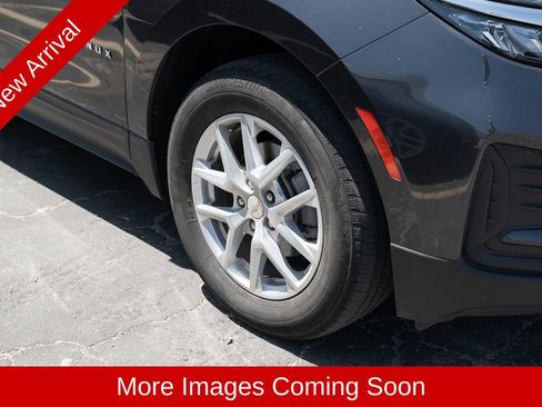 Used 2022 Chevrolet Equinox LS w/ LS Convenience Package AWD/4WD image 9