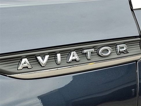 Certified 2023 Lincoln Aviator Reserve w/ Equipment Group 201A image 32