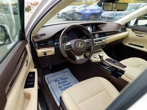 Used 2018 Lexus ES 350 w/ Premier Package image 16