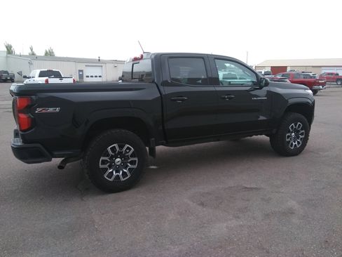 Used 2023 Chevrolet Colorado Z71 w/ Z71 Convenience Package 2 image 5