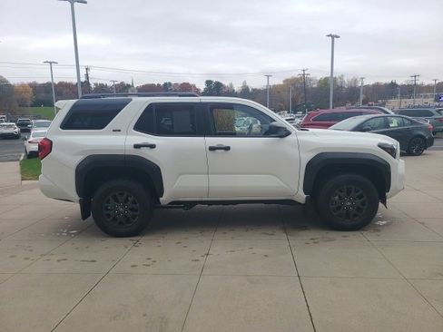 Used 2025 Toyota 4Runner SR5 image 8