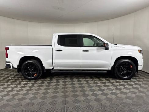 Used 2025 Chevrolet Silverado 1500 RST w/ Redline Edition AWD/4WD image 2