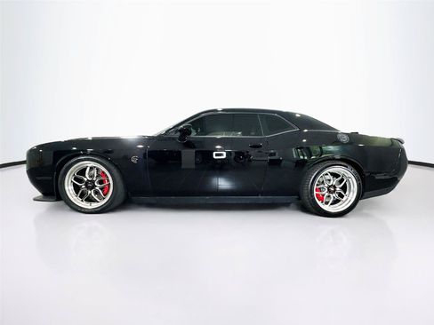 Used 2022 Dodge Challenger SRT Hellcat Redeye RWD image 7