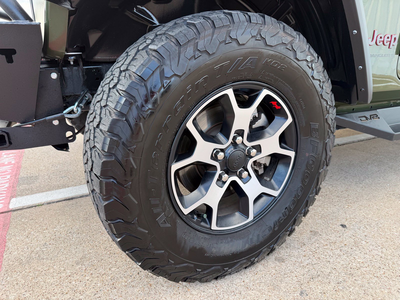 Used 2023 Jeep Wrangler Unlimited Rubicon w/ Dual Top Group AWD/4WD image 40