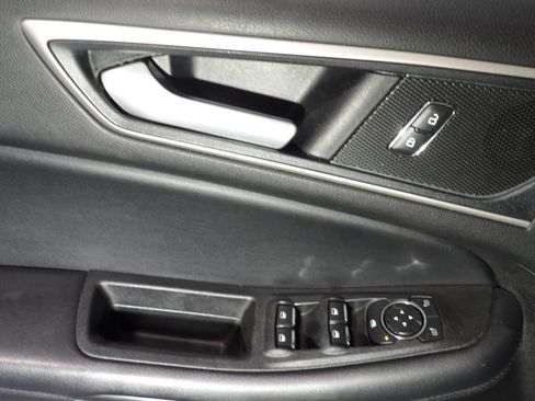 Used 2021 Ford Edge SEL w/ Convenience Package FWD image 9