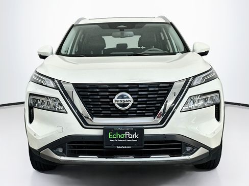 Used 2021 Nissan Rogue Platinum AWD/4WD image 2
