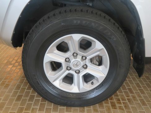Used 2022 Toyota 4Runner SR5 AWD/4WD image 7