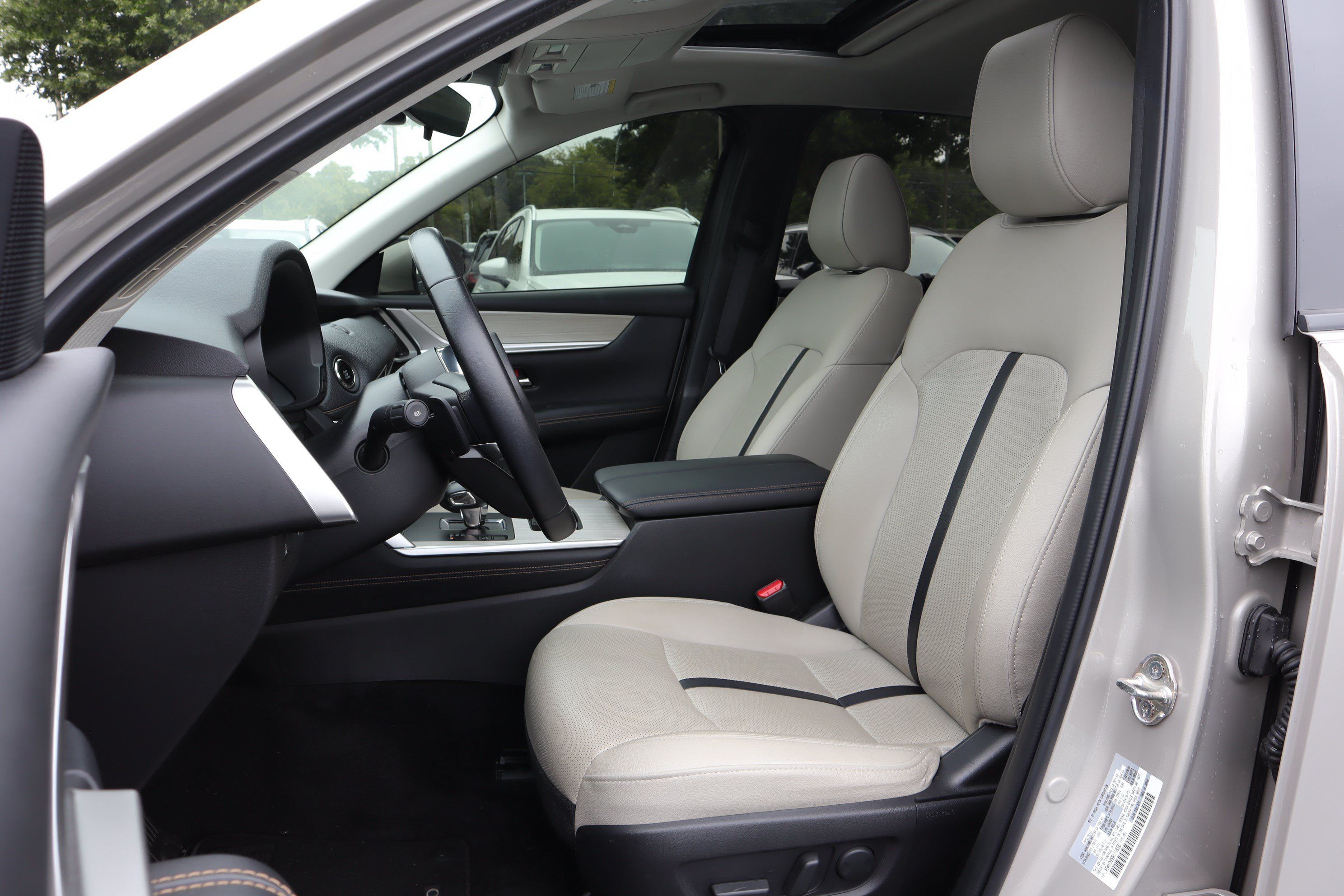 Certified 2024 MAZDA CX-90 3.3 Turbo w/ Preferred Plus AWD/4WD image 9