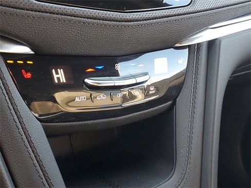 Certified 2023 Cadillac XT5 Luxury w/ LPO, Floor Liner Package image 23