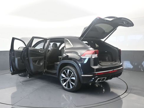 Used 2024 Volkswagen Atlas Cross Sport SEL Premium R-Line image 85