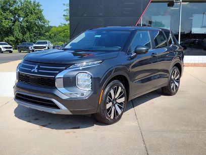 New 2025 Mitsubishi Outlander SE