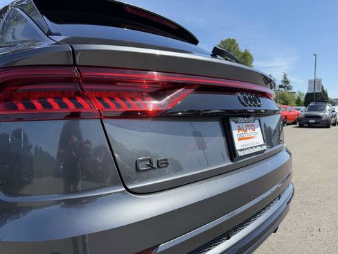 Used 2020 Audi Q8 Premium Plus w/ Premium Plus Package AWD/4WD image 10