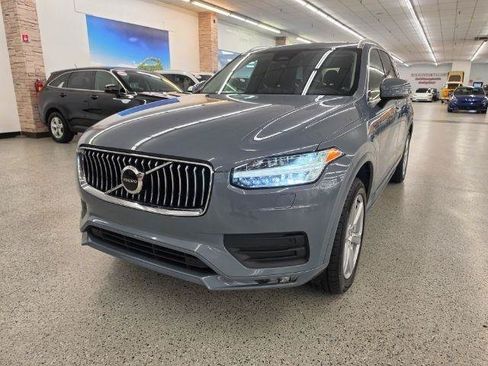 Used 2023 Volvo XC90 B5 Core AWD/4WD image 2