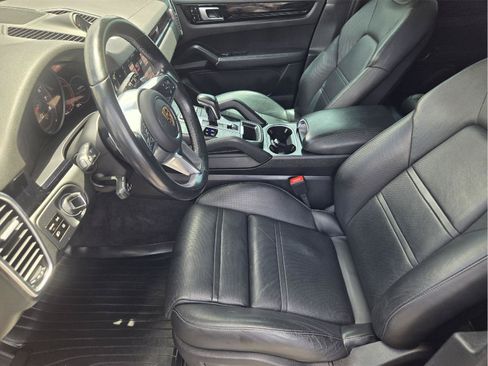 Used 2021 Porsche Cayenne S AWD/4WD image 12