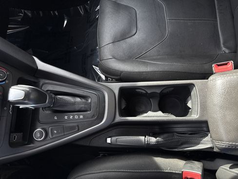 Used 2015 Ford Focus SE w/ Equipment Group 201A image 23