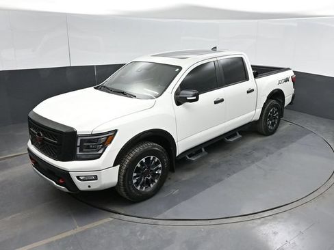 Used 2023 Nissan Titan PRO-4X w/ Pro-4x Convenience Package AWD/4WD image 57