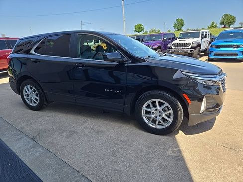 Used 2024 Chevrolet Equinox LT w/ Driver Convenience Package AWD/4WD image 15