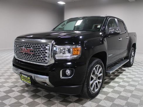 Used 2019 GMC Canyon Denali image 7