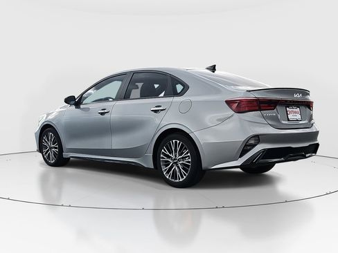 Used 2024 Kia Forte GT-Line image 7