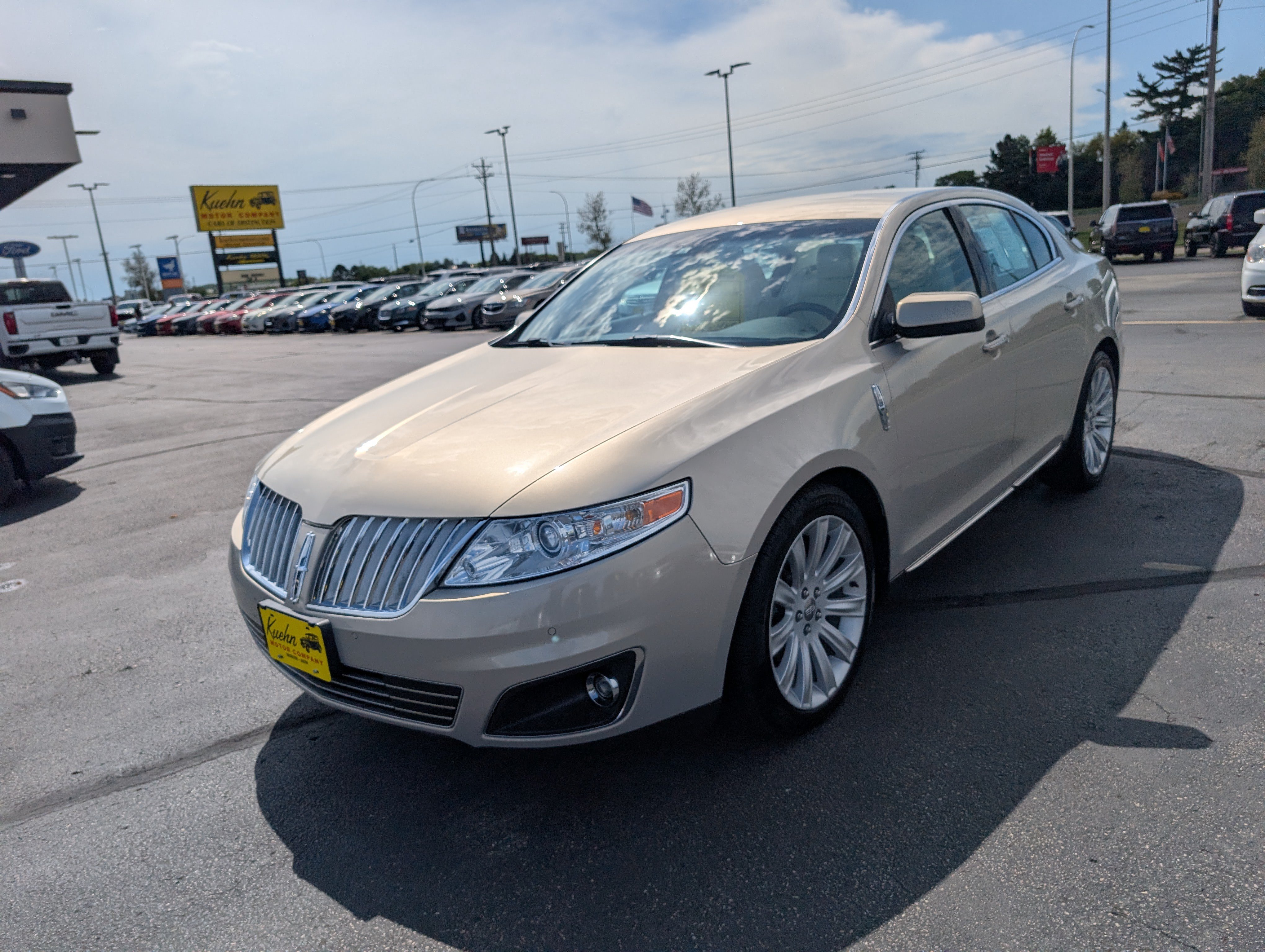 Used 2009 Lincoln MKS FWD image 4