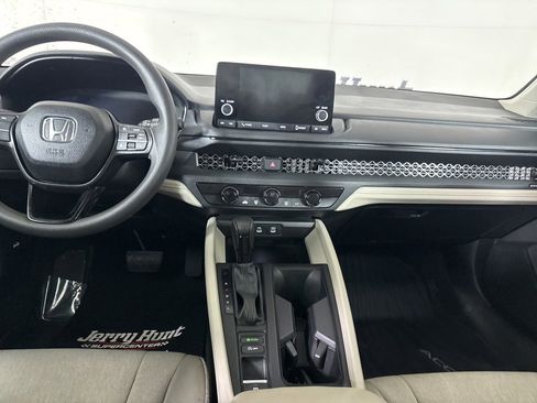 Used 2025 Honda Accord LX image 21