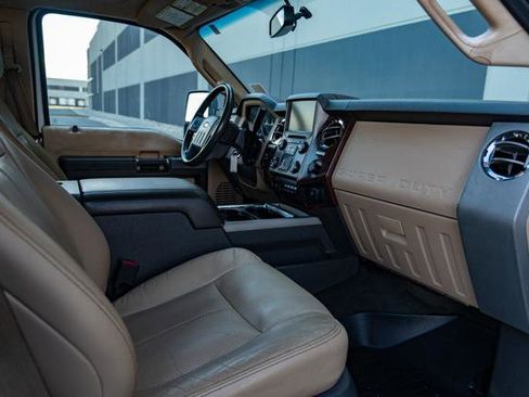 Used 2014 Ford F250 Lariat w/ Lariat Ultimate Package image 25