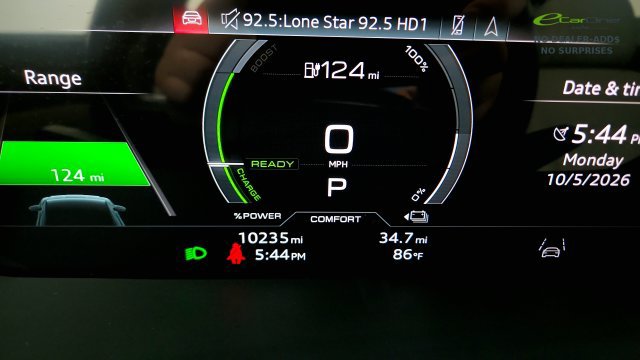 Used 2024 Audi Q8 e-tron Premium Plus w/ Premium Plus Package AWD/4WD image 50