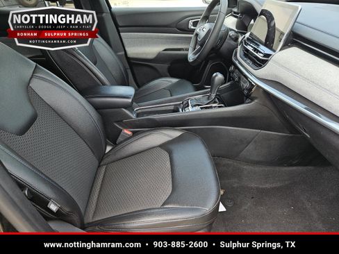 Used 2024 Jeep Compass Latitude AWD/4WD image 28