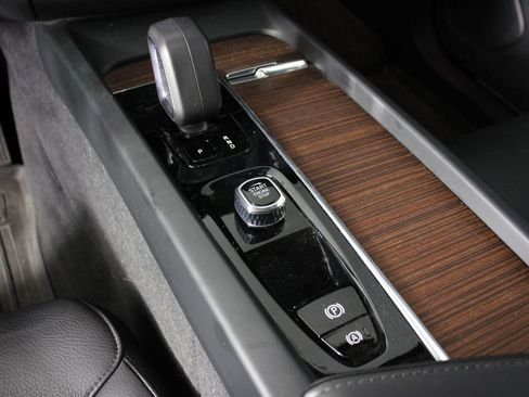 Certified 2023 Volvo XC60 T8 Plus w/ Climate Package AWD/4WD image 15