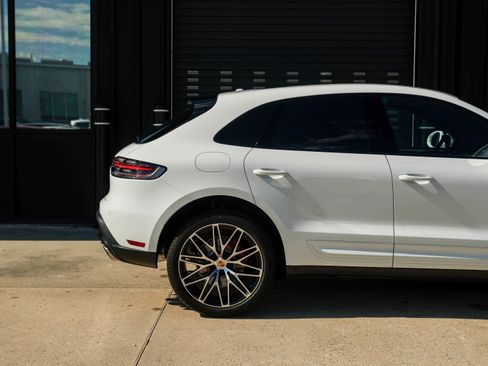 New 2026 Porsche Macan S image 14