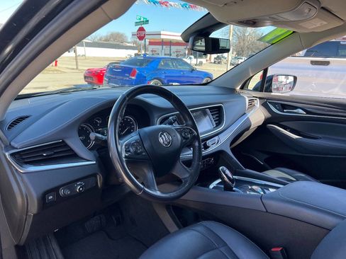 Used 2019 Buick Enclave Premium image 9