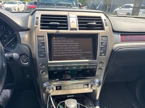 Used 2016 Lexus GX 460 w/ Premium Package AWD/4WD image 18