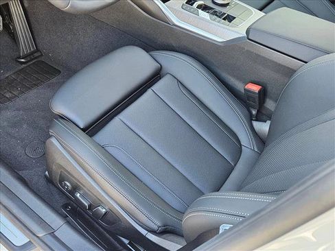 Used 2025 BMW 330i Sedan w/ Convenience Package image 4