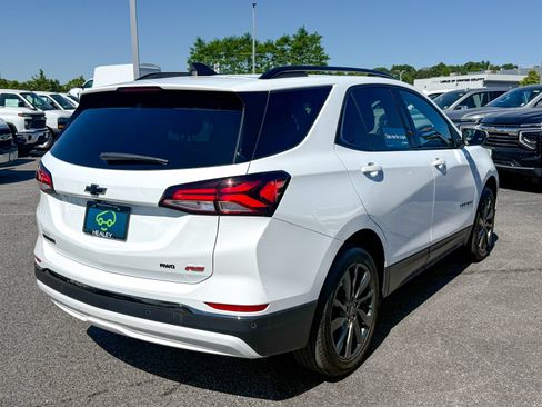 Certified 2023 Chevrolet Equinox RS w/ RS Leather Package AWD/4WD image 7