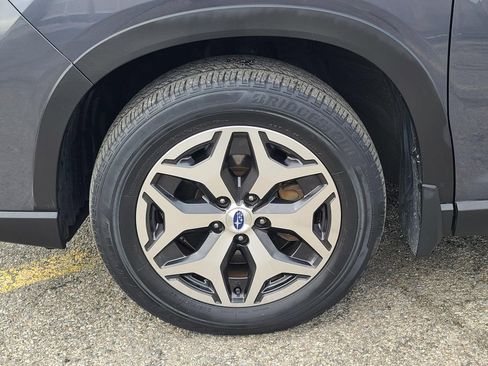 Used 2020 Subaru Forester Premium image 33
