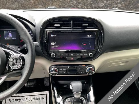 Used 2022 Kia Soul S FWD image 6