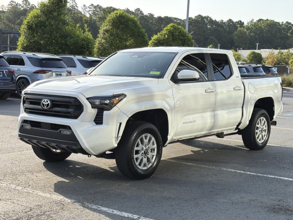 Used 2025 Toyota Tacoma SR5 AWD/4WD image 7