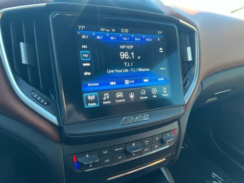 Used 2018 Maserati Ghibli image 23